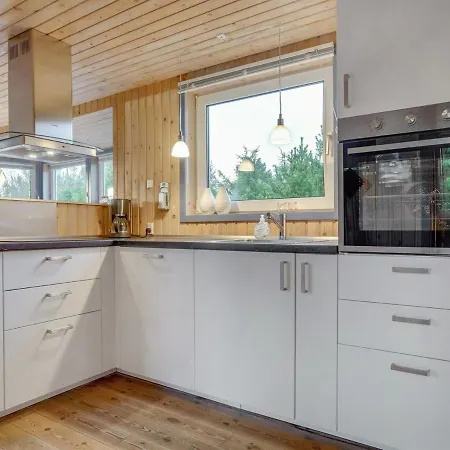 Holiday home Frudde - 400m From The Sea In Ne Jutland By Interhome *